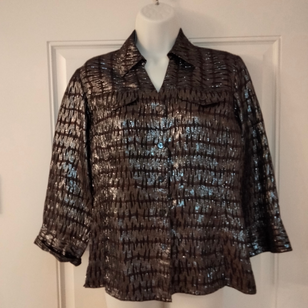 Scott Taylor women metallic button down blouse.